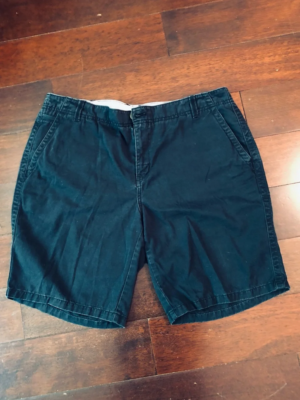 Eddie Bauer Navy Blue Blakely Fit Chino Shorts Cotton Womens 16 Lived-In Fade